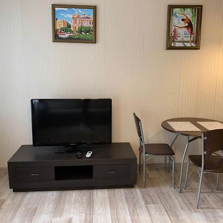 Excellent Apartment In The Center Of Odessa Buitenkant foto