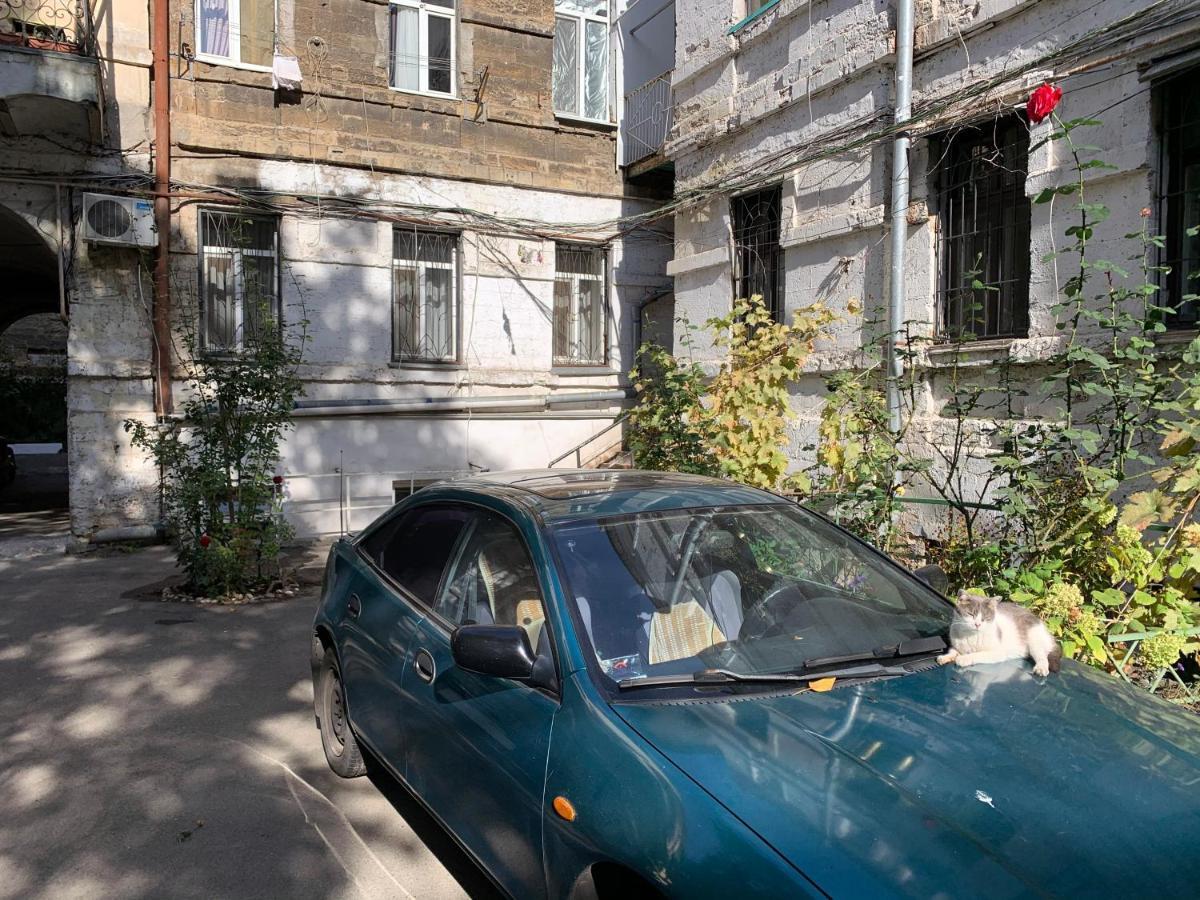 Excellent Apartment In The Center Of Odessa Buitenkant foto